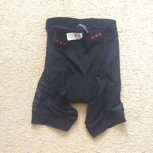 ENDURA padded bike shorts size L